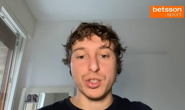 开云官方网站-莫雷托：福法纳坚定地想留在米兰；卡马尔达伤势比想象中的重