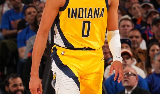 👀步行者本赛季季后赛领先进入到第四节最终6胜1负，上场被尼克斯逆转